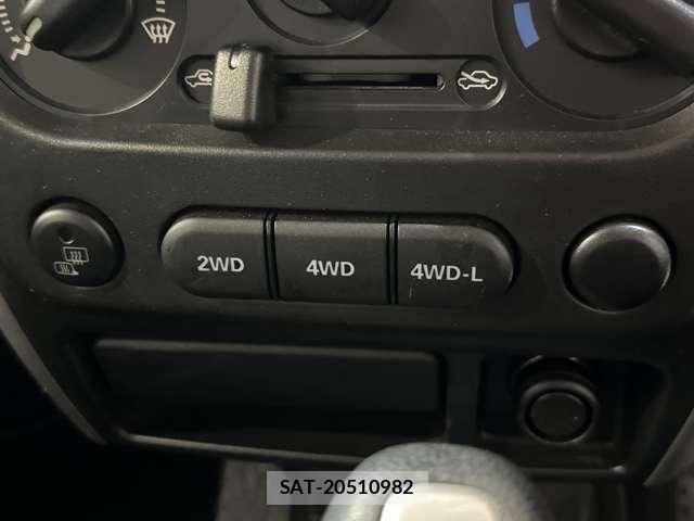 Suzuki JIMNY 2015-09 8849443-14
