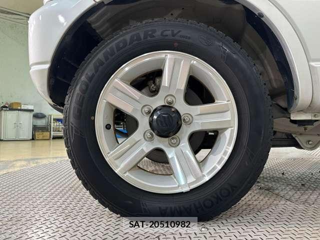 Suzuki JIMNY 2015-09 8849443-27