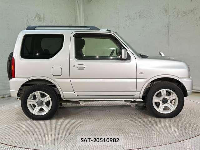 Suzuki JIMNY 2015-09 8849443-3