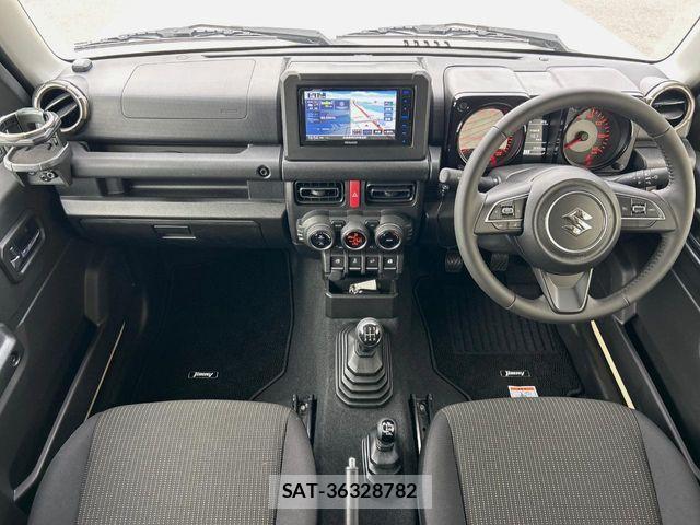 Suzuki JIMNY 2024-06 8871235-1