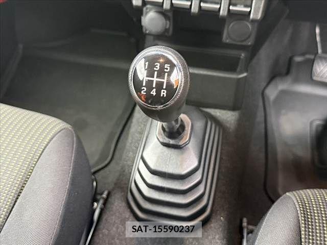 Suzuki JIMNY 2023-12 8871240-4