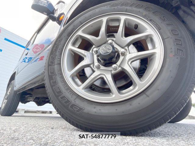 Suzuki JIMNY 2024-08 8871236-13