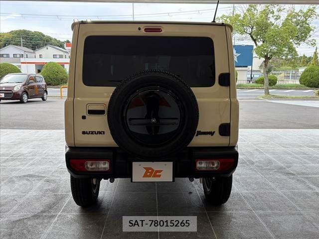 Suzuki JIMNY 2022-07 8880243-13