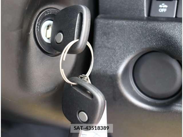 Suzuki JIMNY 2024-07 8880247-25