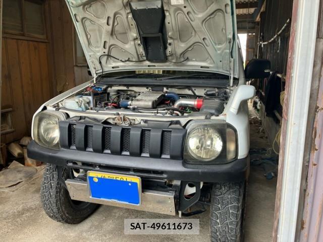 Suzuki JIMNY 2004-07 8880270-0