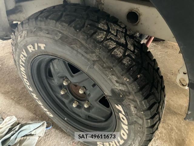 Suzuki JIMNY 2004-07 8880270-10