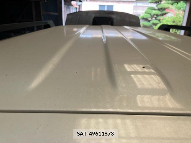 Suzuki JIMNY 2004-07 8880270-12