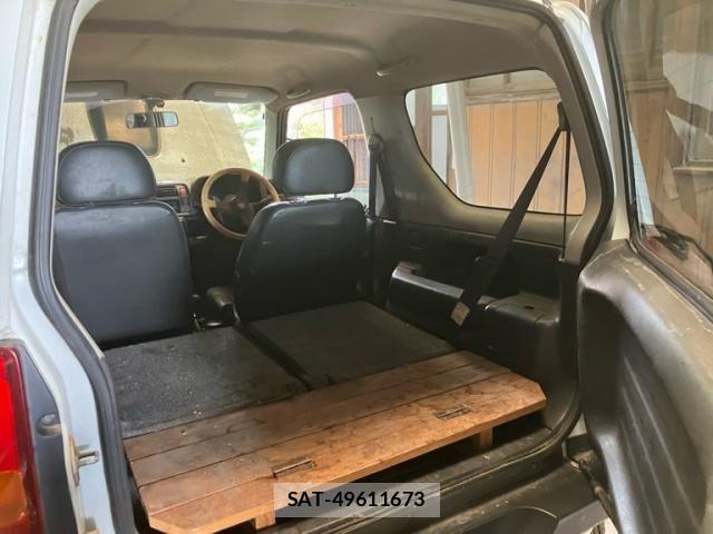 Suzuki JIMNY 2004-07 8880270-13