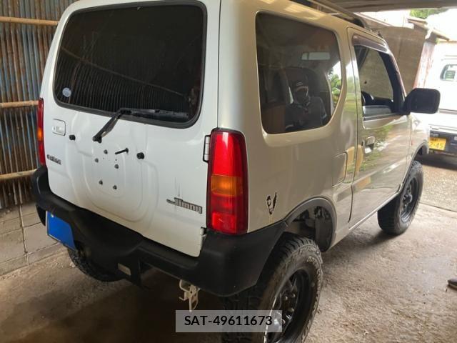 Suzuki JIMNY 2004-07 8880270-3