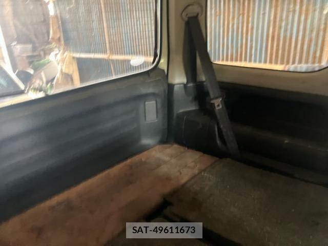 Suzuki JIMNY 2004-07 8880270-5