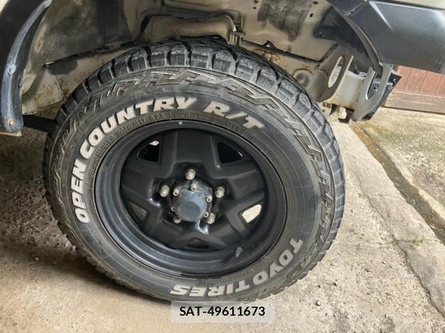 Suzuki JIMNY 2004-07 8880270-7
