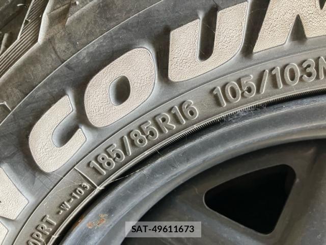 Suzuki JIMNY 2004-07 8880270-8