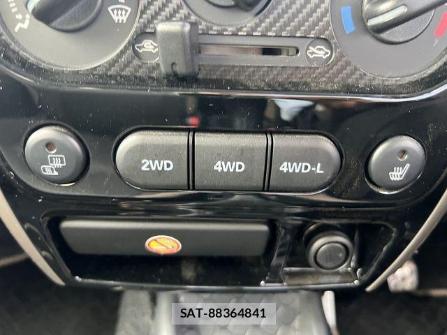 Suzuki JIMNY 2016-04 8880254-9