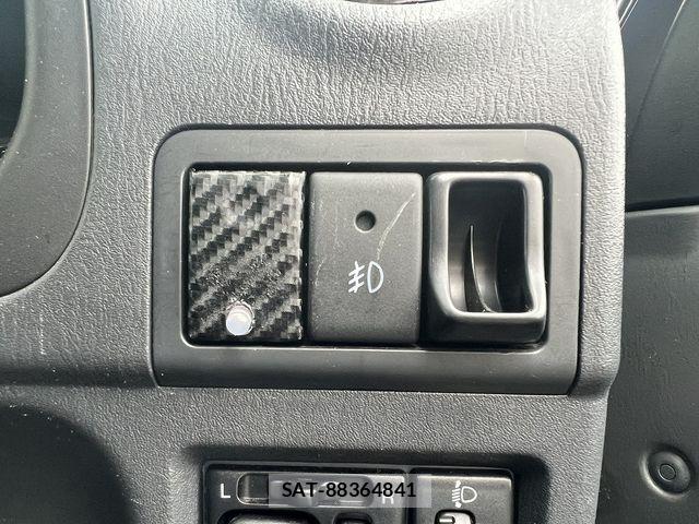 Suzuki JIMNY 2016-04 8880254-11