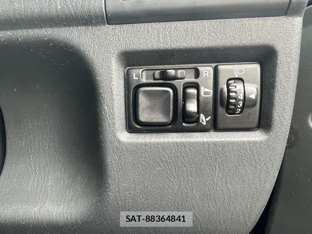 Suzuki JIMNY 2016-04 8880254-12