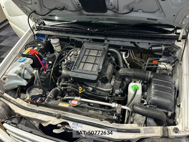 Suzuki JIMNY 2004-04 8880264-16