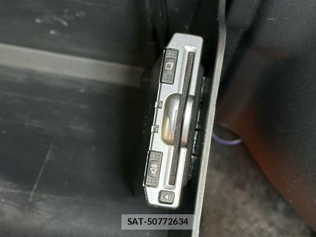 Suzuki JIMNY 2004-04 8880264-1