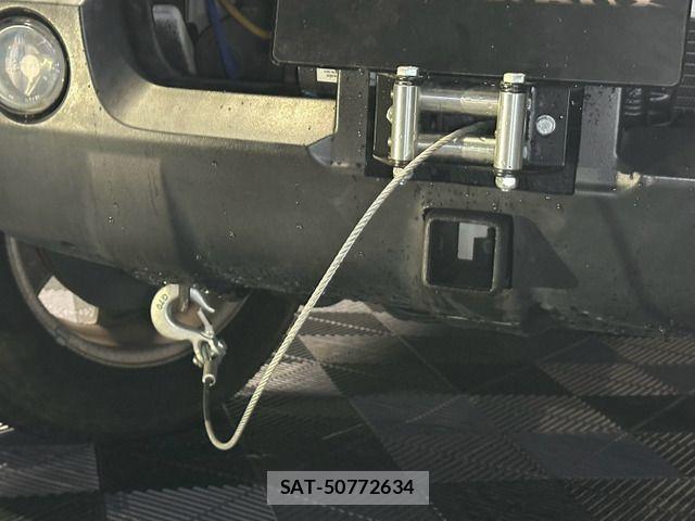 Suzuki JIMNY 2004-04 8880264-8