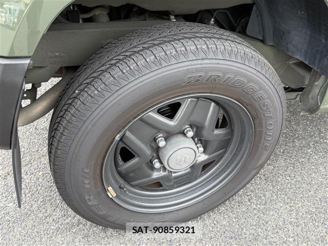 Suzuki JIMNY 2019-04 8880253-13
