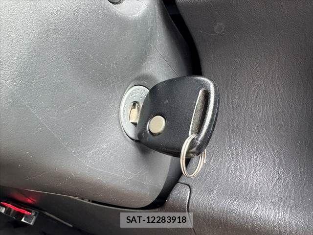 Suzuki JIMNY 2015-03 8880257-27