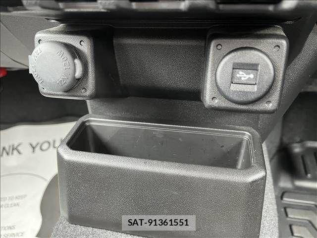 Suzuki JIMNY 2022-05 8880240-14
