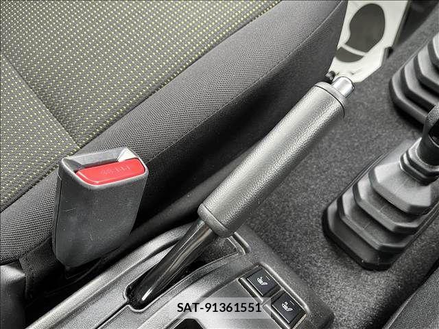 Suzuki JIMNY 2022-05 8880240-17