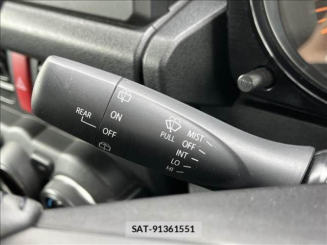 Suzuki JIMNY 2022-05 8880240-23