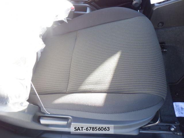Suzuki JIMNY 2026-06 8883775-25