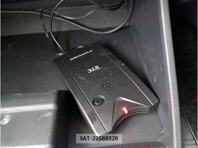 Suzuki JIMNY 2018-04 8883782-15