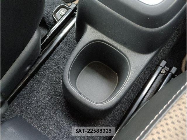 Suzuki JIMNY 2018-04 8883782-16