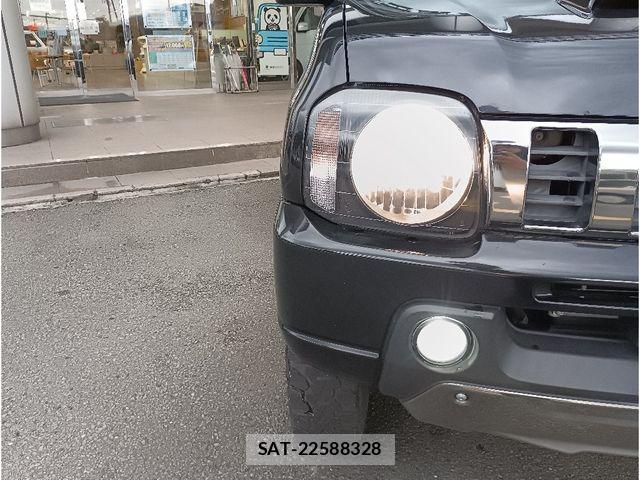 Suzuki JIMNY 2018-04 8883782-27