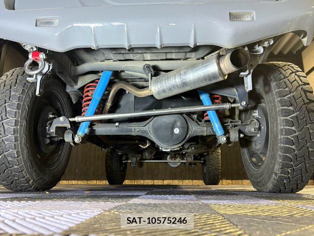 Suzuki JIMNY 2018-05 8883784-9