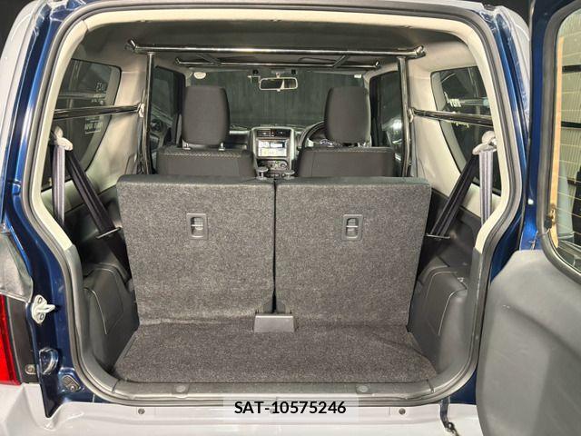 Suzuki JIMNY 2018-05 8883784-15