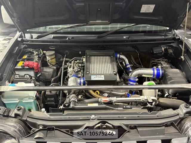 Suzuki JIMNY 2018-05 8883784-16