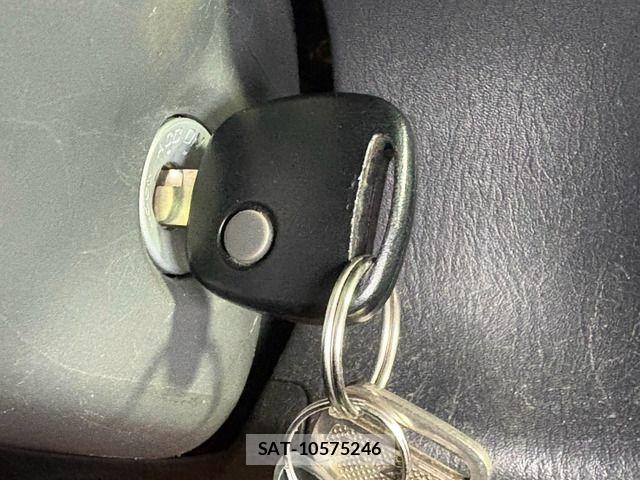 Suzuki JIMNY 2018-05 8883784-7