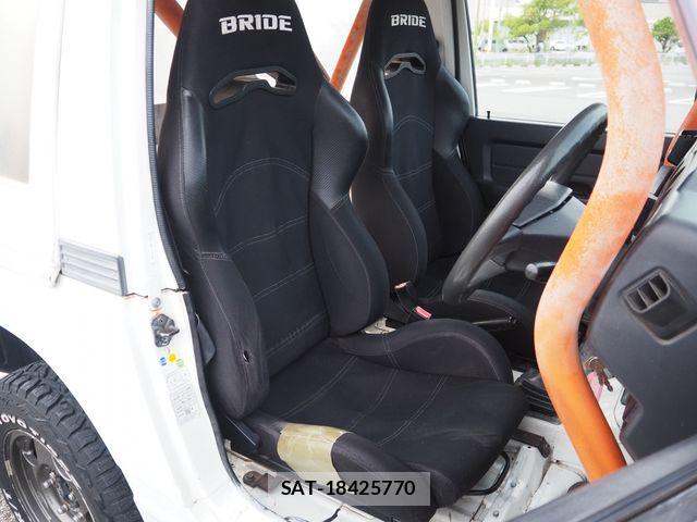 Suzuki JIMNY 1996-01 7877052-17
