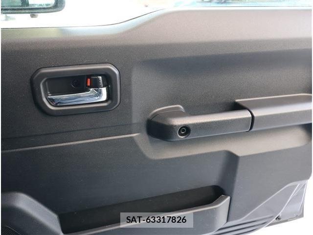 Suzuki JIMNY 2025-04 3421635-4