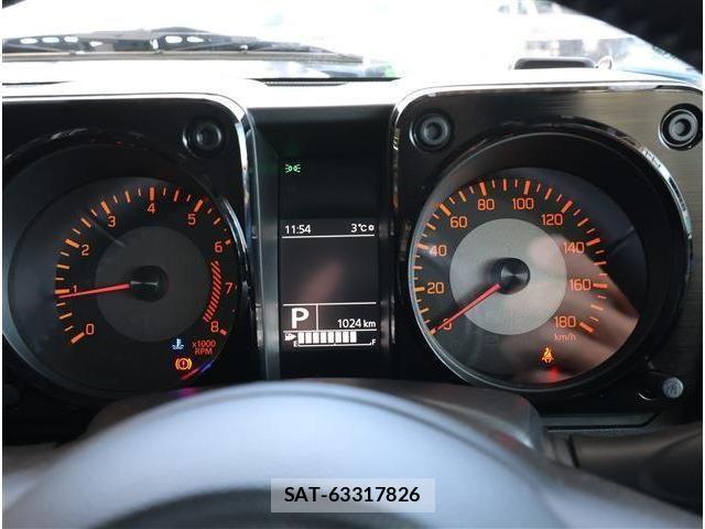 Suzuki JIMNY 2025-04 3421635-6