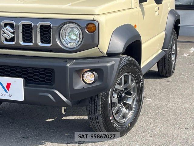 Suzuki JIMNY 2025-11 4961620-11
