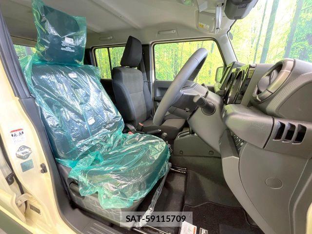 Suzuki JIMNY 2026-03 6672098-7