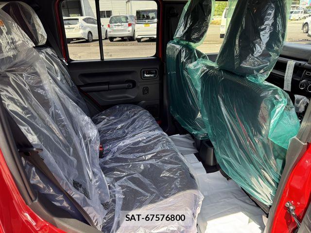 Suzuki JIMNY 2026-04 6676502-13
