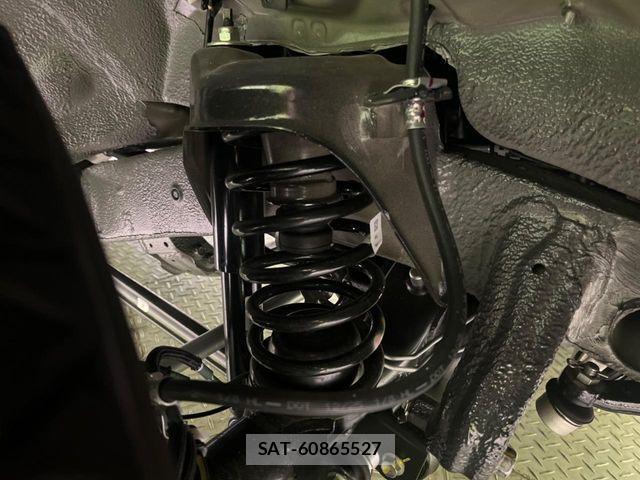 Suzuki JIMNY 2026-03 6752070-19