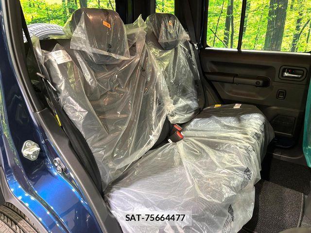 Suzuki JIMNY 2026-03 6815455-9