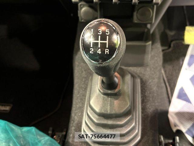 Suzuki JIMNY 2026-03 6815455-2