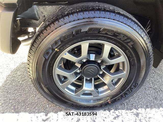Suzuki JIMNY 2025-09 6907060-17