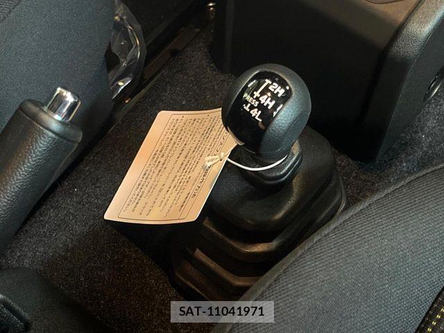 Suzuki JIMNY 2025-12 7059044-4