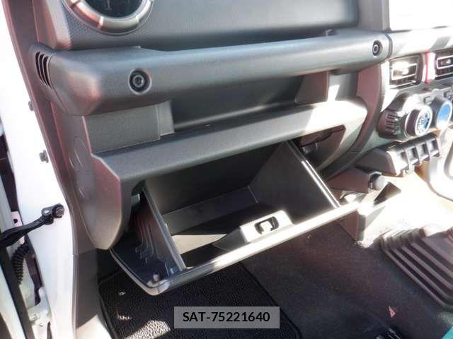 Suzuki JIMNY 2026-04 7059045-17