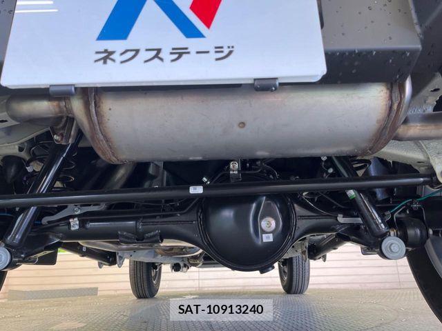 Suzuki JIMNY 2026-04 7220299-17