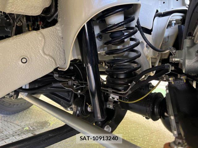 Suzuki JIMNY 2026-04 7220299-19