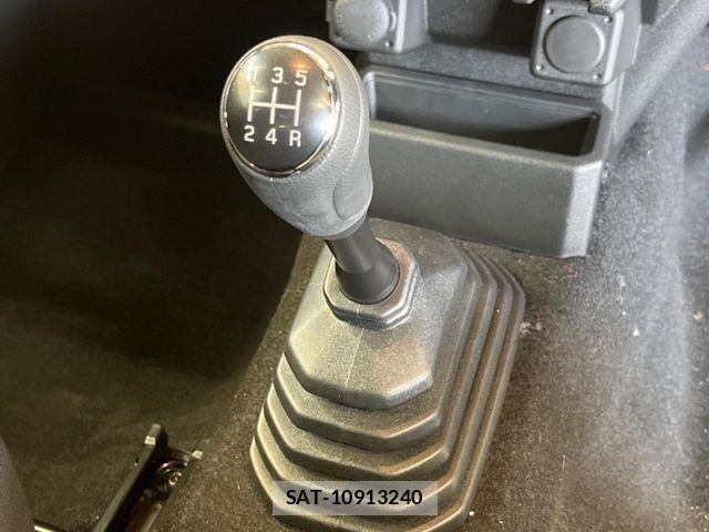 Suzuki JIMNY 2026-04 7220299-2